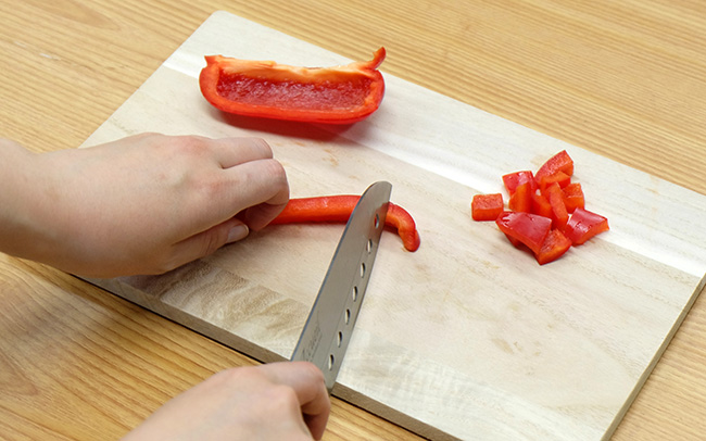 野菜をカット